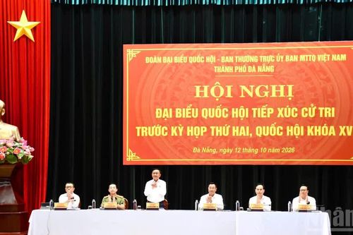 Thường trực Ban Bí thư Trần Cẩm Tú tiếp xúc cử tri thành phố Đà Nẵng trước Kỳ họp thứ hai, Quốc hội khóa XVI