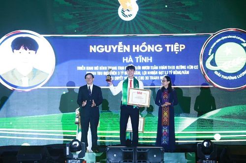 Bí thư Đoàn tiên phong xóa đói, giảm nghèo