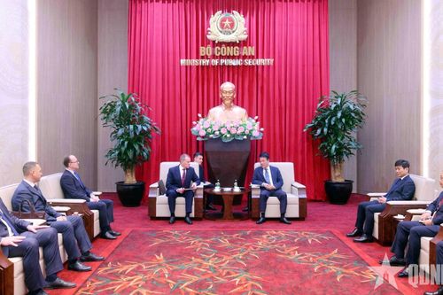 Bộ trưởng Bộ Công an tiếp Giám đốc Cơ quan Thi hành án Liên bang Nga