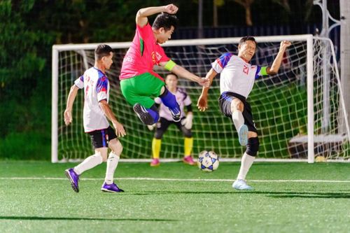 12 đội tranh tài Giải bóng đá 'Nụ cười tháng 10', quyên góp giúp đỡ nạn nhân chất độc da cam