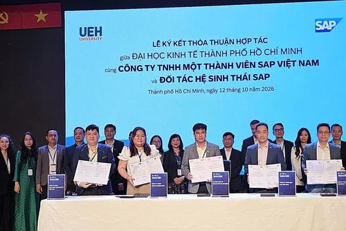 Đại học và doanh nghiệp bắt tay đào tạo nhân lực cho kỷ nguyên số