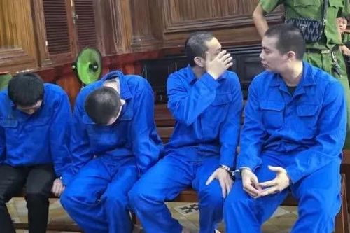 5 đối tượng nhận 'bảo kê vỉa hè' bị truy tố