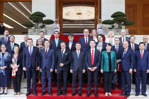 EU mong muốn tiếp tục đồng hành cùng Việt Nam trong giai đoạn phát triển mới