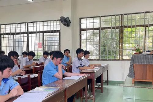 499 giải trong Kỳ thi chọn học sinh giỏi lớp 12 tại Gia Lai