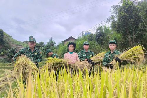 Công tác dân vận góp phần củng cố 'thế trận lòng dân' nơi biên cương