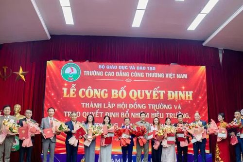 Trường Cao đẳng Công thương Việt Nam tổ chức Lễ công bố, ra mắt Hội đồng trường nhiệm kỳ 2026-2031