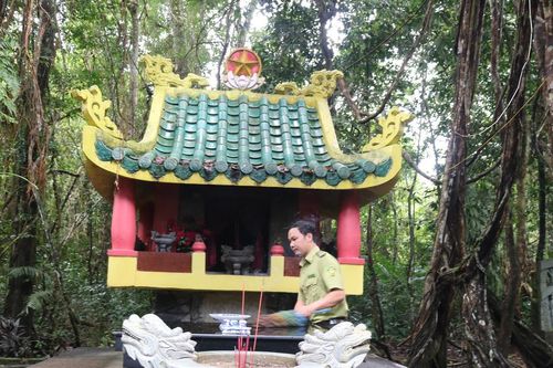 Những người gìn giữ ký ức Chiến khu Đ