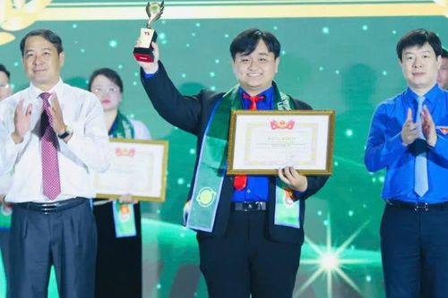 Chủ nhân giải thưởng Lương Định Của chia sẻ giải pháp hỗ trợ startup trẻ