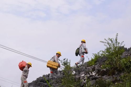 Xoá lõm sóng ở vùng cao mở đường cho sinh kế người dân