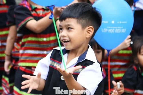 'Lớp học reo vui' đến với học sinh Cơ Tu ở Đà Nẵng