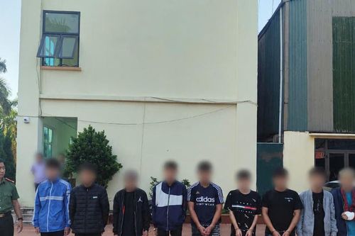 Khởi tố, bắt giam 20 đối tượng điều khiển xe máy mang theo hung khí