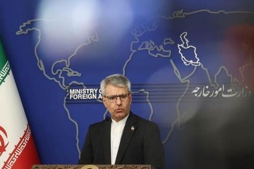 Iran nói Mỹ phải mua dầu Nga vì không kiểm soát được eo biển Hormuz