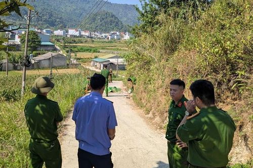 Hai người tử vong dưới taluy đường ở Quản Bạ