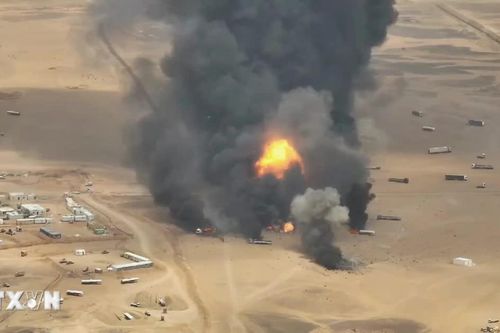 Houthi mở rộng tấn công, nhắm vào hai sân bay của Saudi Arabia