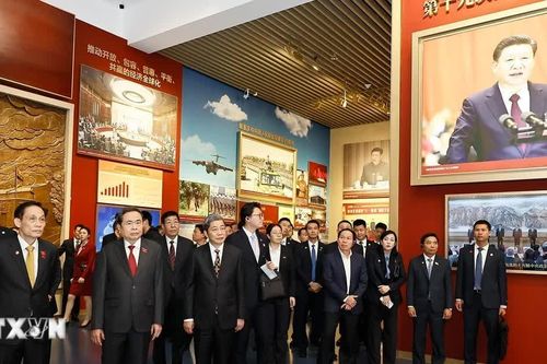 Chủ tịch Quốc hội Trần Thanh Mẫn thăm Bảo tàng Lịch sử Đảng Cộng sản Trung Quốc
