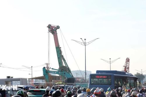 Ùn ứ kéo dài cửa ngõ Tây Bắc Thành phố Hồ Chí Minh do thi công metro