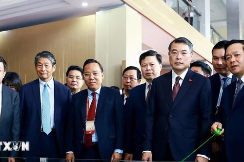 Thủ tướng dự hội nghị công bố quy hoạch tỉnh Hưng Yên