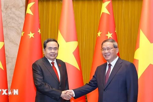 Chủ tịch Quốc hội Trần Thanh Mẫn hội kiến Thủ tướng Trung Quốc Lý Cường