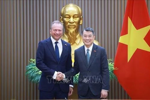 Thủ tướng Lê Minh Hưng tiếp Bộ trưởng Tài chính Luxembourg