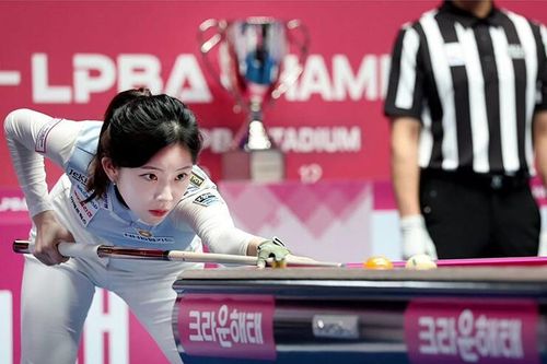 'Người mẫu làng bi-a' lọt top tiền thưởng cao nhất, vẫn thua 'đàn chị' kiếm 19 tỷ đồng
