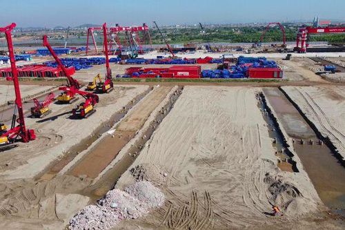 Cận cảnh công trường đúc dầm cho đường sắt cao tốc Hà Nội - Quảng Ninh