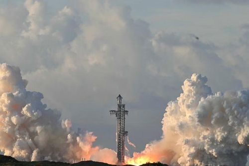 Nhà mạng Mỹ mất 60 tỷ USD giá trị sau khi SpaceX công bố kế hoạch mở rộng Starlink