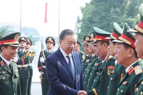Tổng Bí thư, Chủ tịch nước Tô Lâm dự Lễ kỷ niệm 80 năm Ngày truyền thống Lực lượng vũ trang Quân khu 2