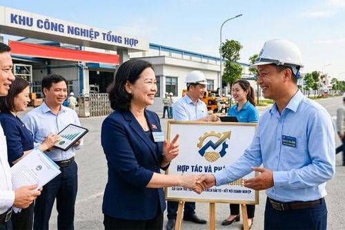 Đồng hành với doanh nghiệp, tạo sức bật mới