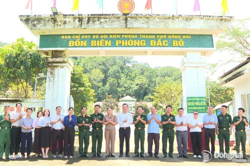 Phường Biên Hòa hỗ trợ kinh phí xây dựng tượng đài ‘Nghe lời non nước’ tại Đồn biên phòng Đắc Bô