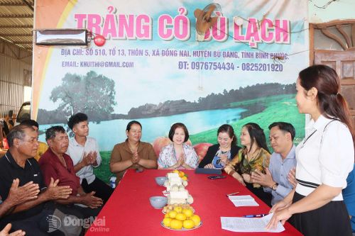 Liên minh HTX Việt Nam khảo sát mô hình HTX do phụ nữ lãnh đạo, quản lý tại Thọ Sơn