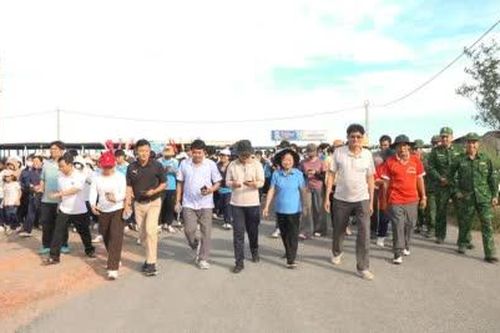 Hơn 500 vận động viên hưởng ứng chương trình đi bộ UPRACE 2026