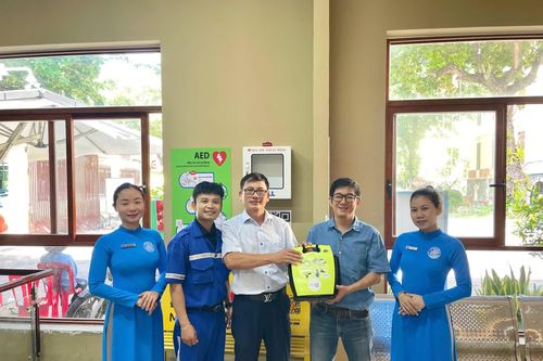 Lắp đặt máy khử rung tim tự động tại Bảo tàng Hải dương học