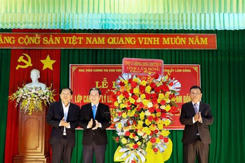 60 học viên Lâm Đồng tham gia Lớp Cao cấp lý luận chính trị K77.B01