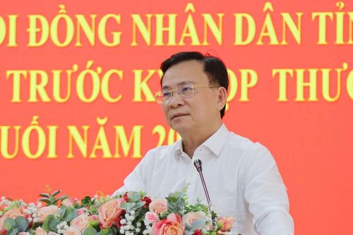 Chủ tịch UBND tỉnh Lâm Đồng Hồ Văn Mười tiếp xúc với cử tri xã Hiệp Thạnh