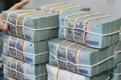 Truy tố 2 cựu nhân viên ngân hàng vụ 'tuồn' hơn 40 triệu USD ra nước ngoài