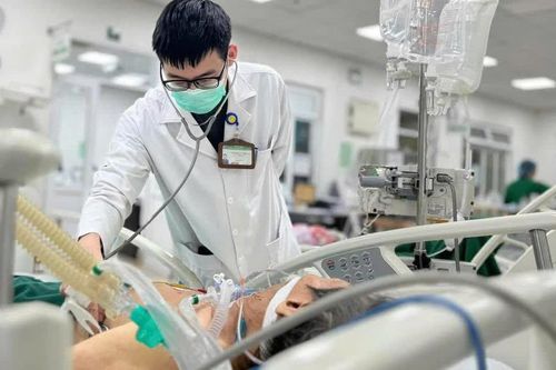 Nhiều người suy hô hấp nhanh vì mắc cúm A