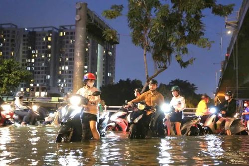Bài 1: Ngập nước và câu chuyện 'nóng' hàng chục năm