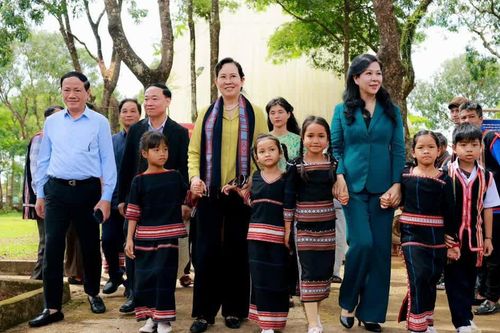 Đưa yêu thương và sự chăm sóc đến với những thai phụ khó khăn ở Gia Lai