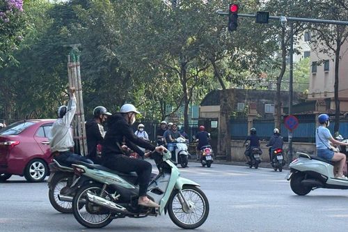 Thời tiết ít mưa, Hà Nội đối mặt nguy cơ ô nhiễm không khí gia tăng