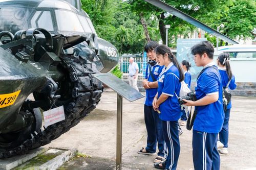 Học sinh TP.HCM hào hứng khám phá bảo tàng sau chính sách miễn vé
