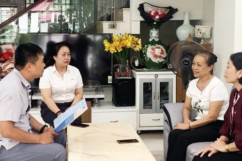 Đẩy mạnh chi trả lương hưu, trợ cấp bảo hiểm xã hội qua tài khoản
