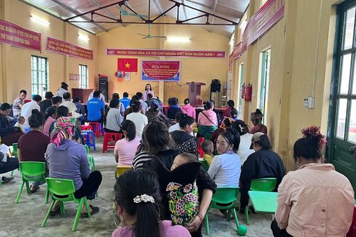 Đưa pháp luật đến với đồng bào dân tộc thiểu số và miền núi