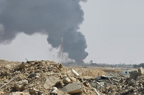 Houthi tiếp tục tấn c&ocirc;ng Ả Rập X&ecirc; &Uacute;t, tuy&ecirc;n bố 'điều tồi tệ c&ograve;n ở ph&iacute;a trước'
