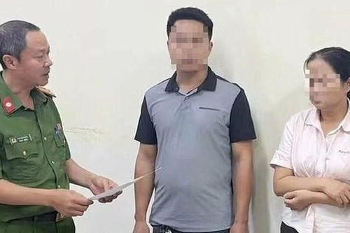 Khởi tố người phụ nữ kê giường chặn lối đi chung