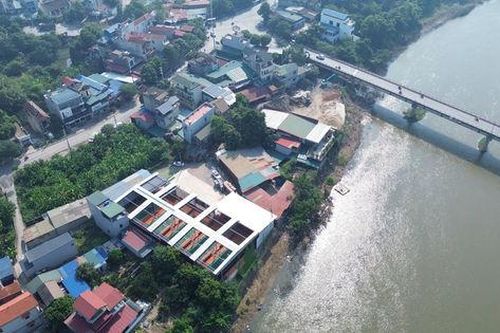 Xuất hiện cụm công trình vi phạm hành lang thoát lũ sông Đáy, tại xã Vân Đình