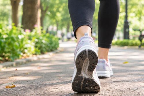Đi bộ bao nhiêu là quá nhiều?