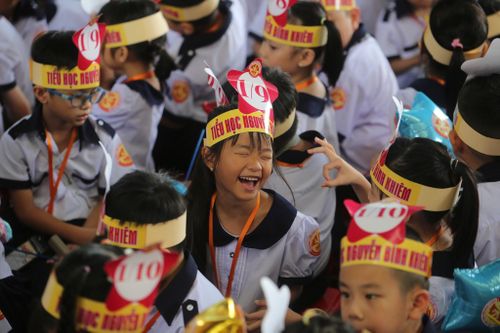 Chính phủ yêu cầu rà soát 114 'siêu trường' có trên 100 lớp