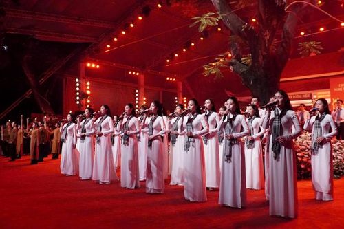 Trọn vẹn nghĩa tình trong đêm 'Khúc tri ân' tại TP.HCM