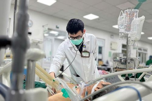 Cảnh báo nguy cơ suy hô hấp do cúm A ở người có bệnh nền