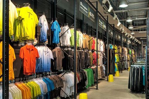 Phát triển du lịch: Đề xuất hình thành mô hình mua sắm hàng hiệu ưu đãi giá, cửa hàng miễn thuế